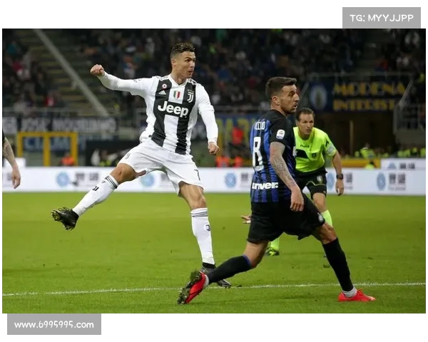 突破重围,尤文图斯斩获宝贵的三分 突破重围,尤文图斯斩获宝贵的三分